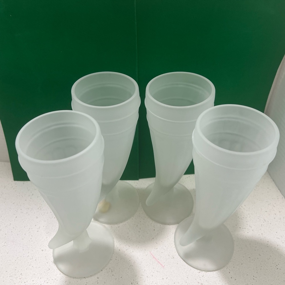 Indiana Glass Tiera Frosted 10oz Horn Pilsner Glass 8